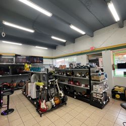 King Cash Pawn & Jewelry - Inside the store