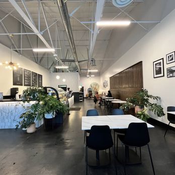 Roamer Coffee House - Coffee & Tea Near Me - Reno, Nevada