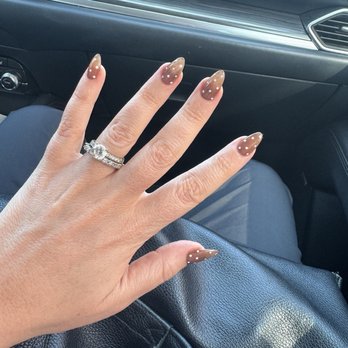 Nailtique - Nail Salons Near Me - Los Angeles, California