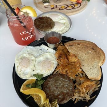 Cocinas Del Monte - Eggs Your Way Strawberry Lemonade Cinnamon Crunch French Toast Tropical Smoothie - Breakfast & Brunch Near Me - San Diego, California