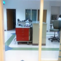 Patient First Primary & Urgent Care - Alexandria - Clean facility. The staff are hardworking & friendly. I like the fact that they're open till 10pm