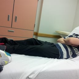 no blanket no pillow.... but hes hangin in there~