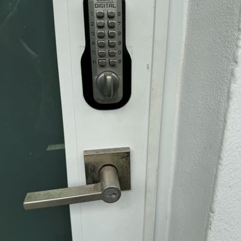 Best Locksmith - Mechanical lock also known as the Shabbat lock - Keys & Locksmiths Near Me - Miami Beach, Florida