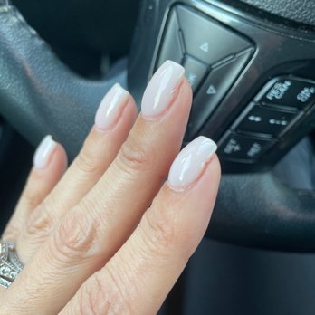 Bellagio Nails & Spa - The edges are poorly finished and cracking after 3 days - Nail Salons Near Me - Sanford, Florida Bellagio Nails & Spa - The edges are poorly finished and cracking after 3 days - Nail Salons Near Me - Sanford, Florida