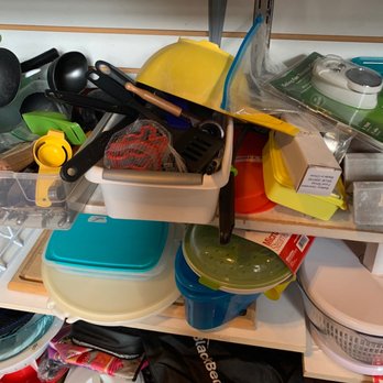 Nice Twice Thrift Shop - Kitchen stuff - Thrift Stores Near Me - Waterloo, Illinois