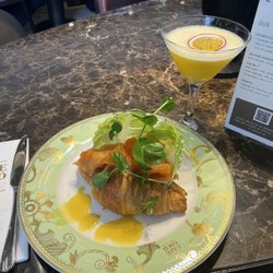 Café Coco - Breakfast of champs!: Pornstar Martini, & Smoked Ham w/fresh herbs & cream cheese Croissant