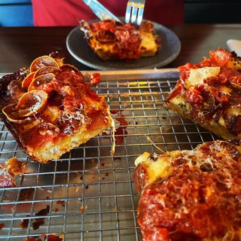 Corner Tap  - Pepperoni Detroit Pizza - Beer Bar Near Me - Santa Barbara, California