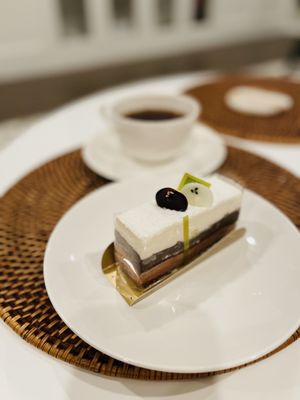 Pâtisserie Chantilly by null