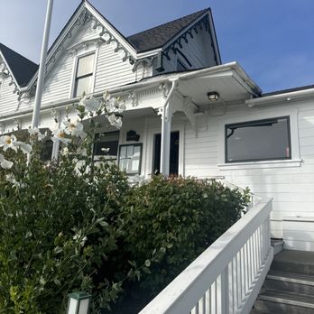 Ole's Whale Watch Bar - Pubs Near Me - Little River, California