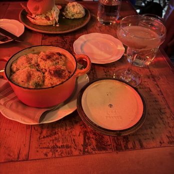 Hunter’s Kitchen & Bar - Chicken & Dumplings - Bars Near Me - Boston, Massachusetts Hunter’s Kitchen & Bar - Chicken & Dumplings - Bars Near Me - Boston, Massachusetts