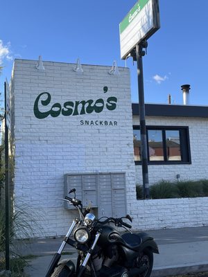 Cosmo’s Snack Bar by null