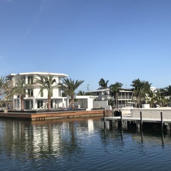 The Mar Bar - Wine Bars Near Me - Tavernier, Florida