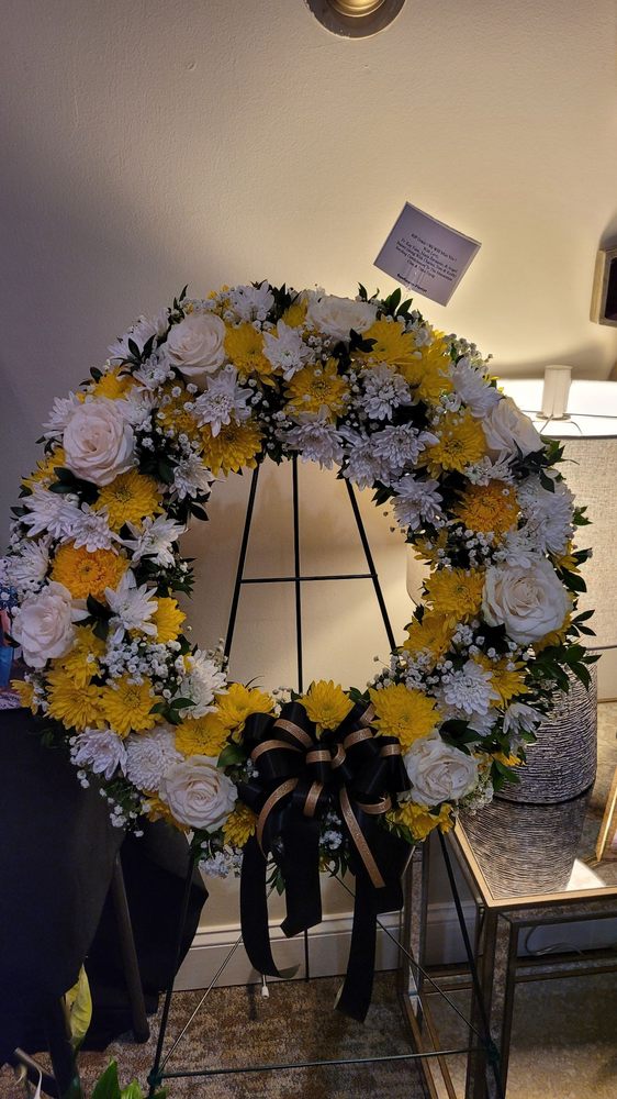 SUNFLOWER FLORIST OF VIRGINIA Updated September 2024 41 Photos & 21 Reviews 5906 N Kings