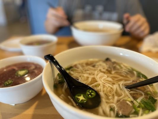 Bốn Mùa | Vietnamese Restaurant by null