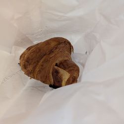 Lints Antwerpen - Patisserie & Tearoom - Ham and cheese croissant
