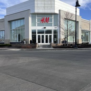 H&M - these guys need a photo here's the front door - Men's Clothing Near Me - Lee's Summit, Missouri H&M - these guys need a photo here's the front door - Men's Clothing Near Me - Lee's Summit, Missouri