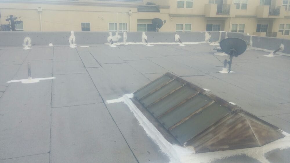 Slide of B&I Roofing