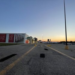 U-Haul Moving & Storage of Houghton Lake Dr - return lane