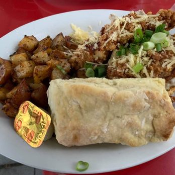 The Braeburn - The Nasty - fried chicken on biscuits and gravy with a side of potatoes - Breakfast & Brunch Near Me - Langley, Washington The Braeburn - The Nasty - fried chicken on biscuits and gravy with a side of potatoes - Breakfast & Brunch Near Me - Langley, Washington