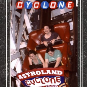 Cyclone Coaster - Amusement Parks Near Me - Brooklyn, New York