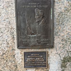 Capt. Joshua Slocum Monument - Capt. Joshua Slocum Monument, Fairhaven