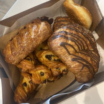 Paris Baguette - Chocolate Croissant Blueberry Cream Cheese Pastry Iced Vanilla Latte Peach Iced Tea Twisted Donut - Coffee & Tea Near Me - Milpitas, California Paris Baguette - Chocolate Croissant Blueberry Cream Cheese Pastry Iced Vanilla Latte Peach Iced Tea Twisted Donut - Coffee & Tea Near Me - Milpitas, California