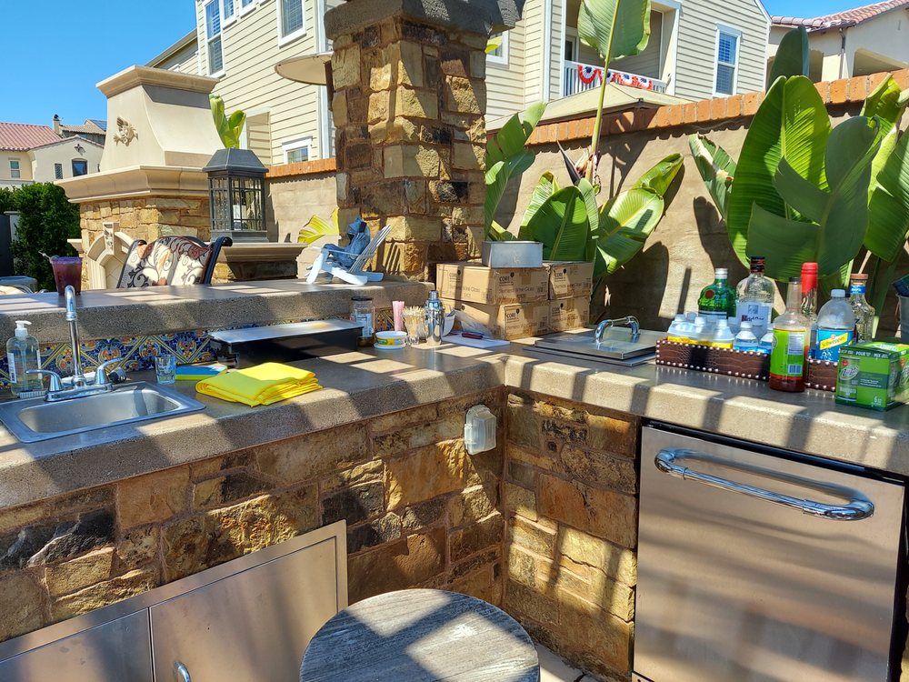 KRISTI MOBILE BARTENDER Updated July 2024 Redlands, California