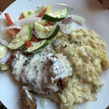 44 & King - Chicken dinner - Pubs Near Me - Myrtle Beach, South Carolina