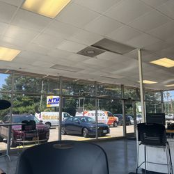 NTB-National Tire & Battery - NTB 7400 N Military Highway main lobby