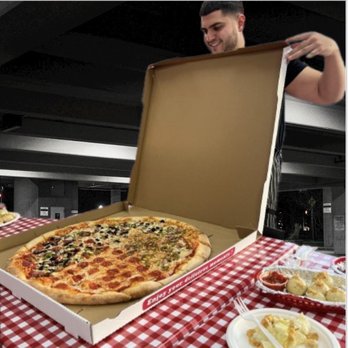 Moe’s Giant Pizza - The 28" giant pizza vegetarian, pepperoni, Abe's special, and the Supreme Pizza - Pizza Near Me - Vista, California