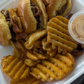 Smalls Sliders - 3 Cheeseburger Slider Combo (add bacon), Signature Seasoned Waffle Frys & Smauce - Burgers Near Me - Thibodaux, Louisiana