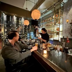 Le Roseline - Au bar pour une soirée magique.