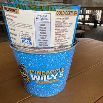 Pineapple Willy's - Seafood Near Me - Panama City Beach, Florida