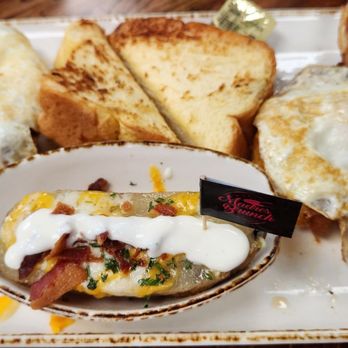 Madres Brunch - Los Cubanos - Breakfast & Brunch Near Me - Whittier, California