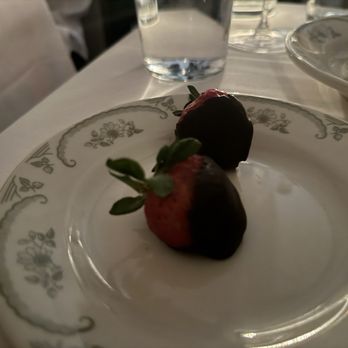 Opto - Bonus: chocolate strawberries! - Mediterranean Near Me - New York, New York
