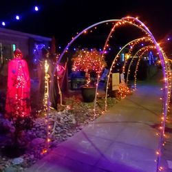 Morgan Hill Haunt - Decorated homes