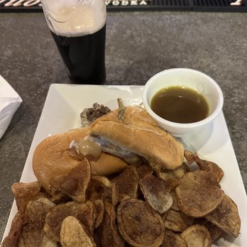 Dive Bar & Grille - French Dip & House Chips - Breakfast & Brunch Near Me - Savage, Maryland