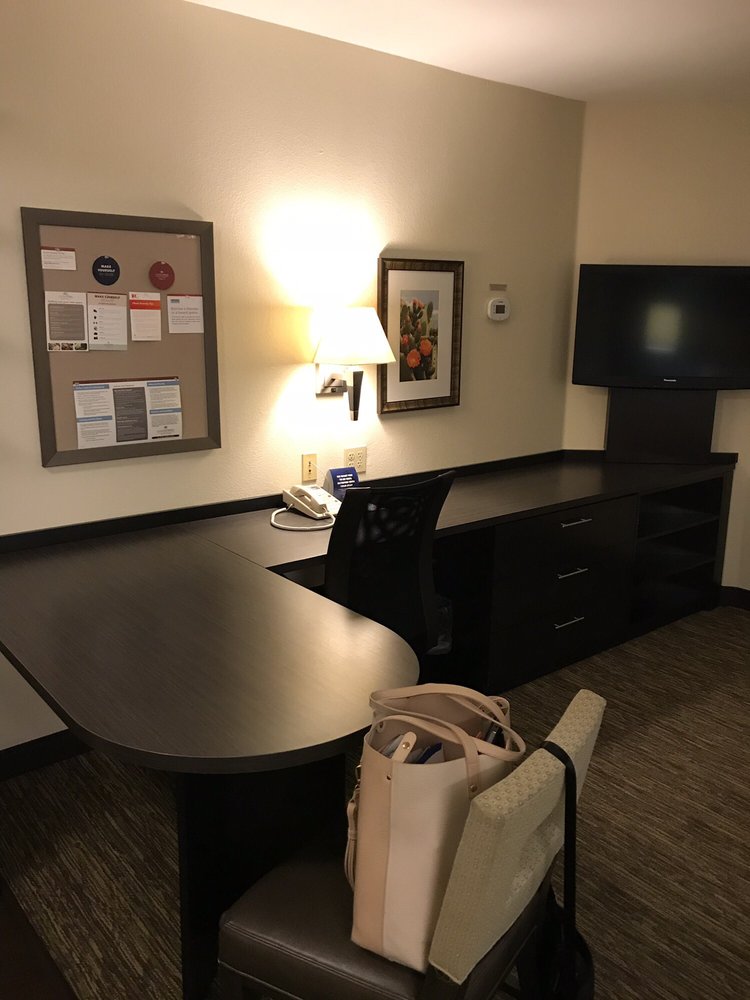 CANDLEWOOD SUITES AUSTINSOUTH Updated August 2024 75 Photos & 52