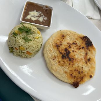 Pupuseria Cheros - Chicken and cheese pupusa w rice and bean dinner - Salvadoran Near Me - Schaumburg, Illinois Pupuseria Cheros - Chicken and cheese pupusa w rice and bean dinner - Salvadoran Near Me - Schaumburg, Illinois