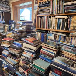 Old Inlet Bookshop - And books on the 2nd floor