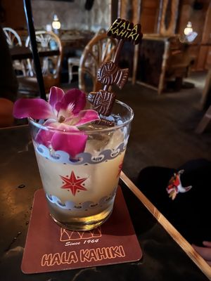 Hala Kahiki Lounge by null