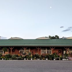 Piney Creek Greenhouse & Florist - The front of the property.