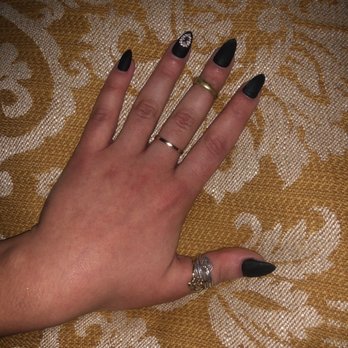 Crystal Nails and Spa - Nails by Ivy - Nail Salons Near Me - Newtown, Connecticut