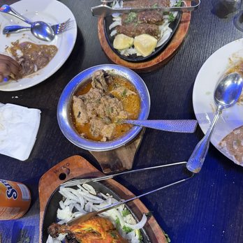 Kebabish - Best Chicken Korma Curry, Beef Nihari, 4 Piece Beef Seekh Kebab, and Chicken Tandoori Naan - Pakistani Near Me - San Diego, California