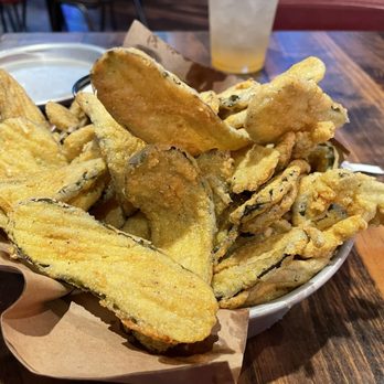 Ole Red - fried pickles - delicious but wow that a lot of pickles - Southern Near Me - Orlando, Florida Ole Red - fried pickles - delicious but wow that a lot of pickles - Southern Near Me - Orlando, Florida