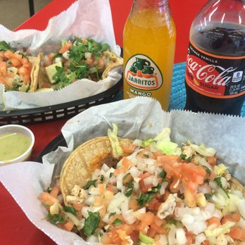 La Divina Tacos - Chicken Tacos in the near side and Veggie Tacos on the far side. Loaded with complimentary veggies from their salad bar. - Mexican Near Me - Buffalo, New York La Divina Tacos - Chicken Tacos in the near side and Veggie Tacos on the far side. Loaded with complimentary veggies from their salad bar. - Mexican Near Me - Buffalo, New York