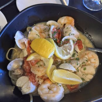 J’s Steakhouse - Seafood linguine - Steakhouses Near Me - Klamath Falls, Oregon J’s Steakhouse - Seafood linguine - Steakhouses Near Me - Klamath Falls, Oregon
