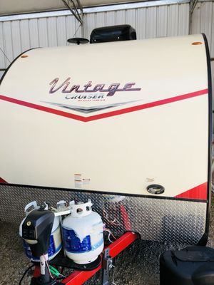 RV/BOAT DOCTOR & HANDYMAN SERVICES Logo