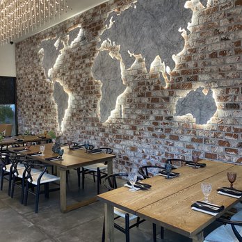 ViaSelfie Fusion Kitchen - Map wall - Seafood Near Me - Burbank, California