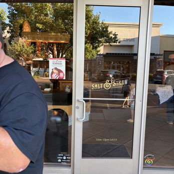 Salt & Straw - Front - Ice Cream & Frozen Yogurt Near Me - Roseville, California Salt & Straw - Front - Ice Cream & Frozen Yogurt Near Me - Roseville, California